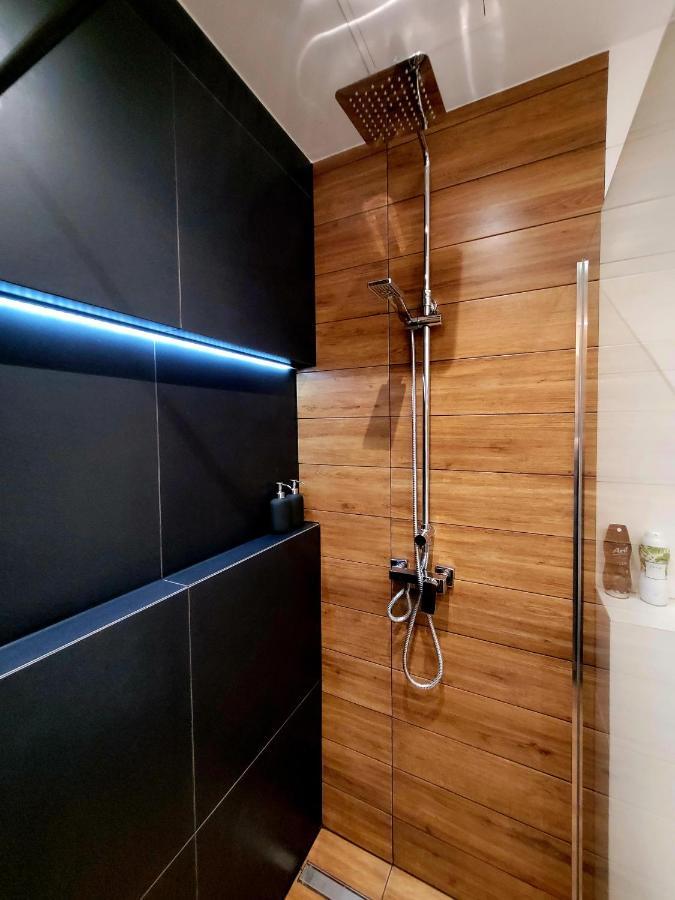 Apartament By The Way Apartment Wroclaw Exterior photo